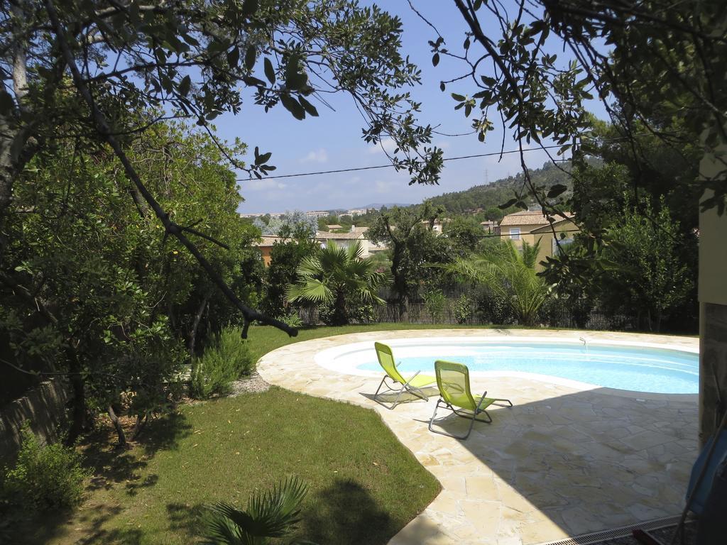 Appartement Dans Villa St Raphael แซ็งต์-ราฟาเอล ห้อง รูปภาพ